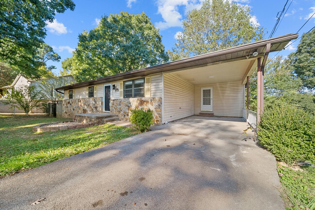 Photo - 1935 Shasta Rd House