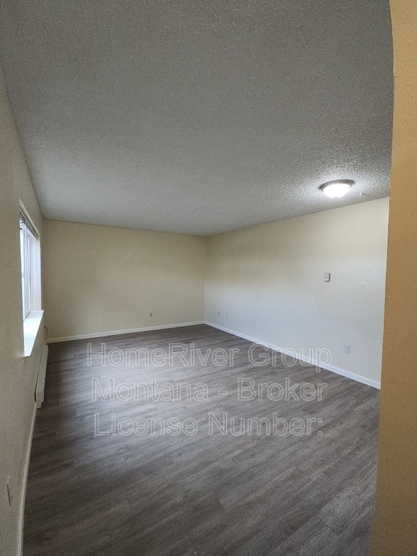 Photo - 2131 S 4th St W