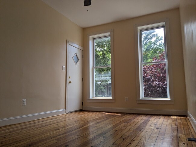 Photo - 2747 Maryland Ave