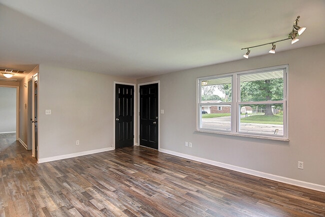 Photo - 4554 Powell Rd