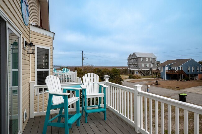 Photo - FURNISHED OFF-SEASON MONTHLY RENTAL - AVAILABLE MID-SEPT '27