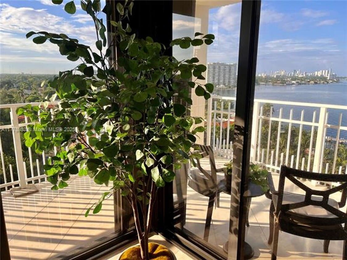 Photo - 4000 NE Towerside Ter unit 1101 (A11778983)