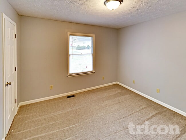 Photo - 2815 Club Forest Dr SE