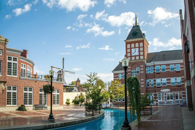 Photo - Burbank Village Apartments