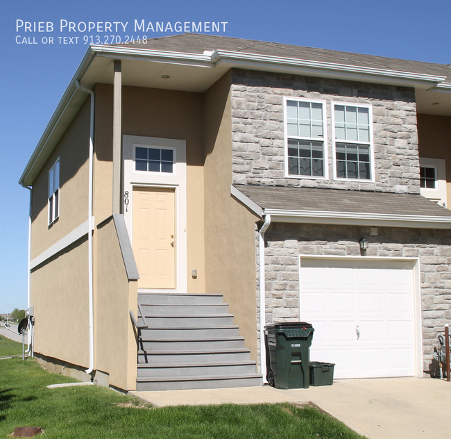 Cottage Park Townhome - Available March 25th - Cottage Park Townhome - Available March 25th