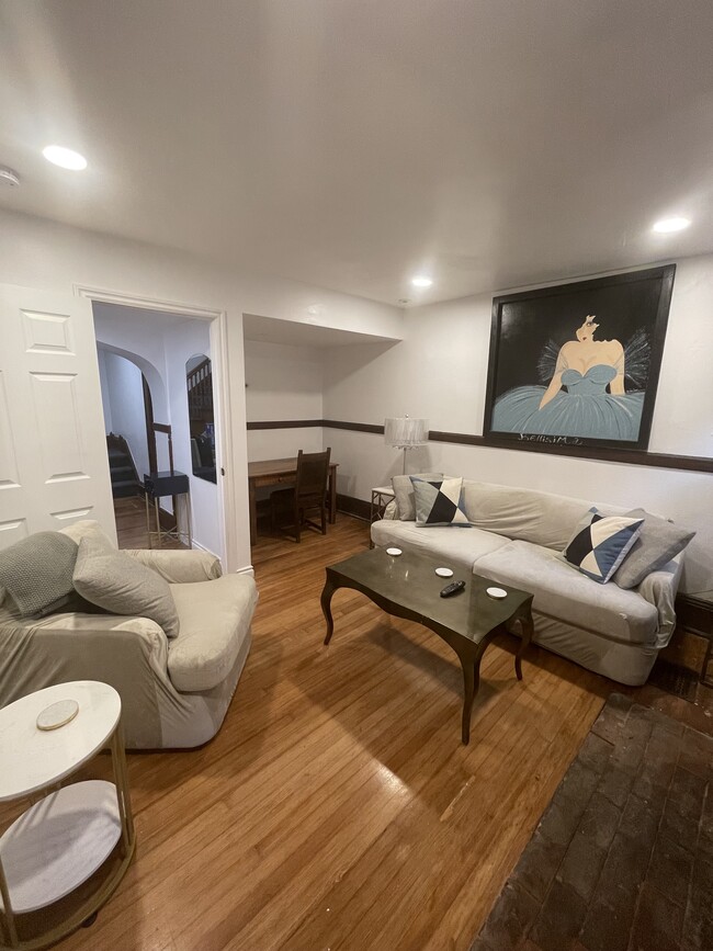 Photo - 1621 York St Unit 1