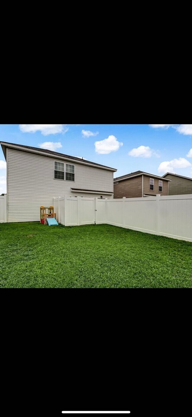 Photo - 54 Fiore Dr
