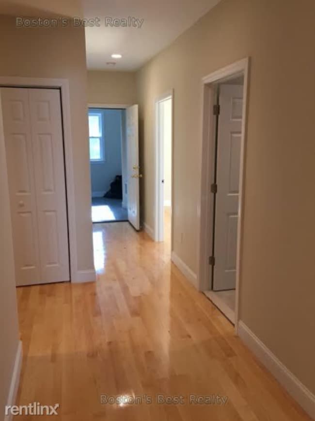 Photo - 87 Linden St