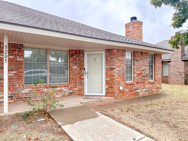 Photo - 3205 110th St Unit B