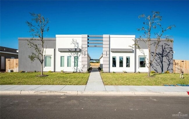 Building Photo - 7 E Walnut Ave Unit 1