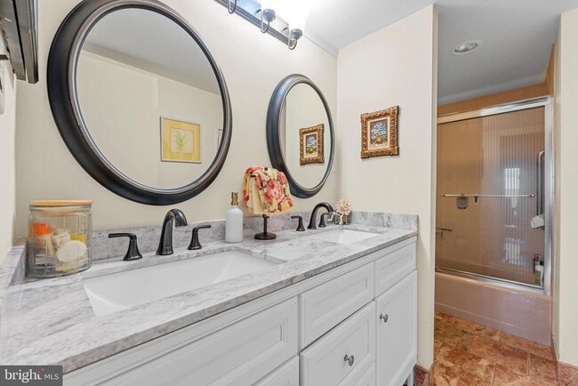 Photo - 11004 Valley Forge Cir Unit 1004