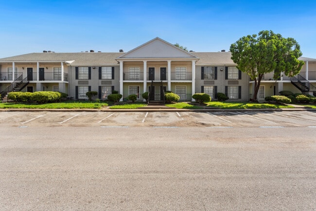 Town Park Apartments - Town Park Apartments