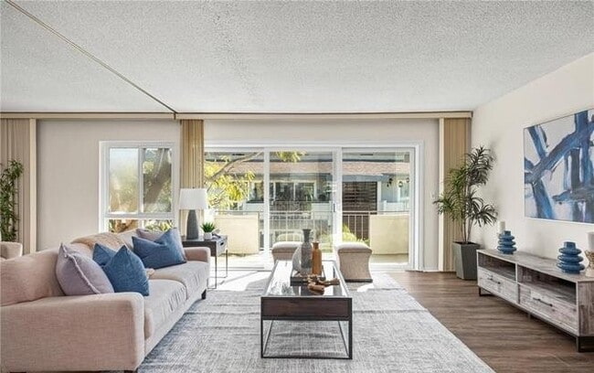 Photo - 1745 Maple Ave Unit 68B