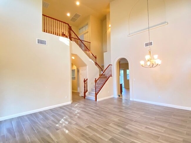 Photo - Summerlin Beauty! Gated. Newly installed f...