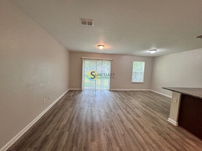 7810 Hammond Blvd