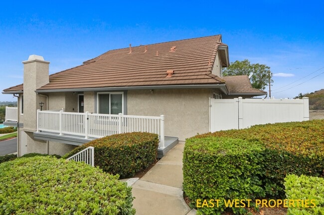 Photo - 2409 Sommerset Dr