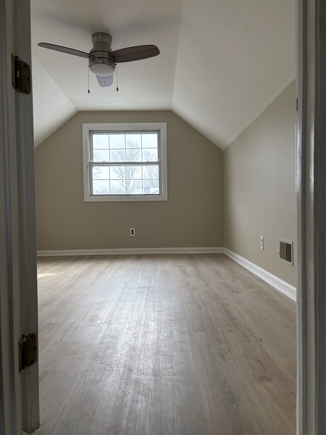 Photo - 8 Lynch Farm Dr