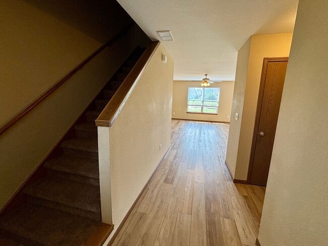 Photo - Spacious 4 Bed / 2.5 Bath in Quiet Neighborhood