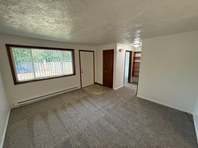Photo - 2042 Myrtle Ave NE