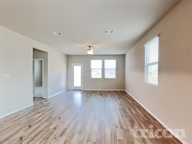 Photo - 5100 Saddle Clb Dr