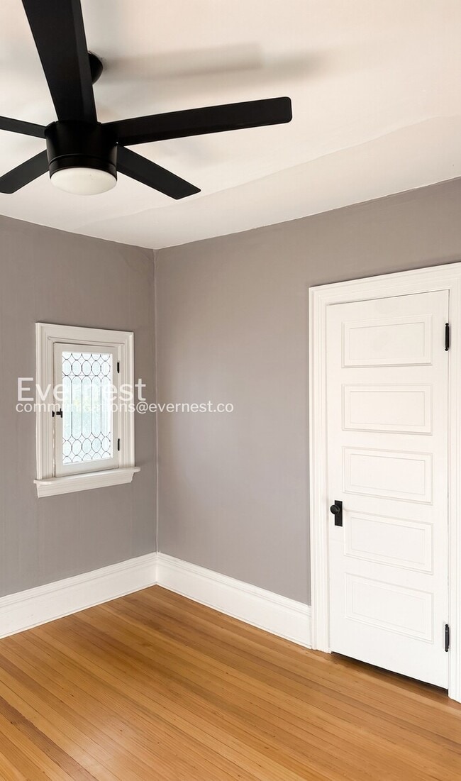 1147 Marion St Unit 4