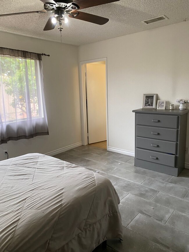 Photo - Manzanita Single Story Home 3bd 2ba 2 car garage