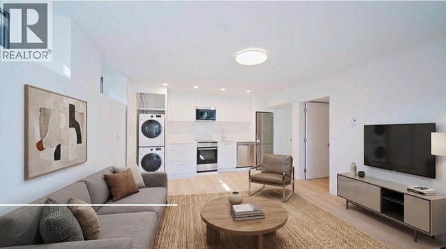 2236 E 5th Ave Unit 2