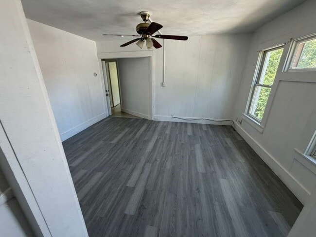 18 Alderman St Unit 3