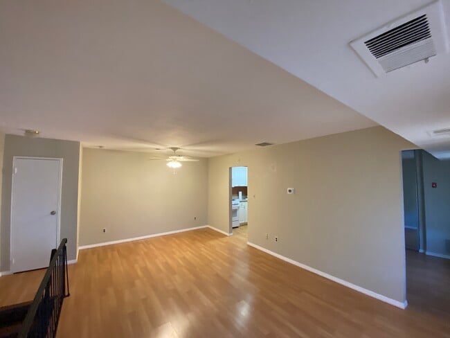 Photo - 16 Sierra Ct Unit $1800 - 1 Bedroom Apt.