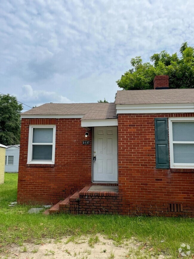 Building Photo - 3137 Lake Forest Dr Rental