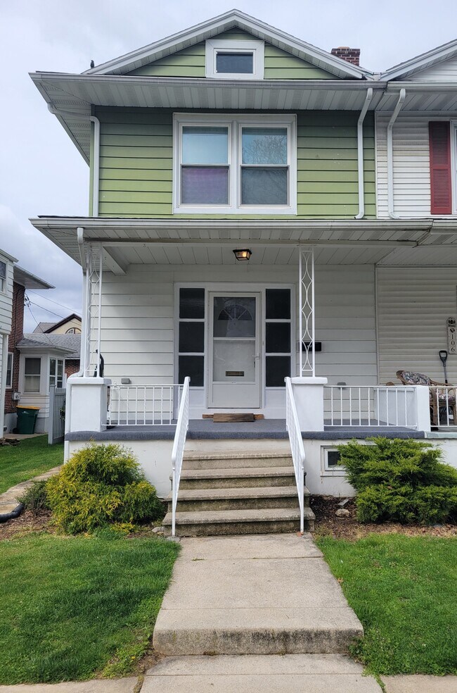 Photo - 104 Perkasie Ave House