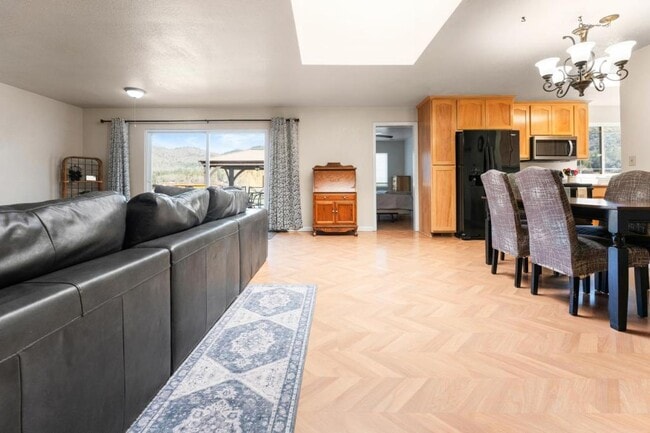 Photo - 255 Foots Creek Rd