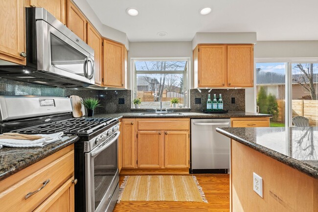 Photo - Immaculate 3 bed with lg fenced yard