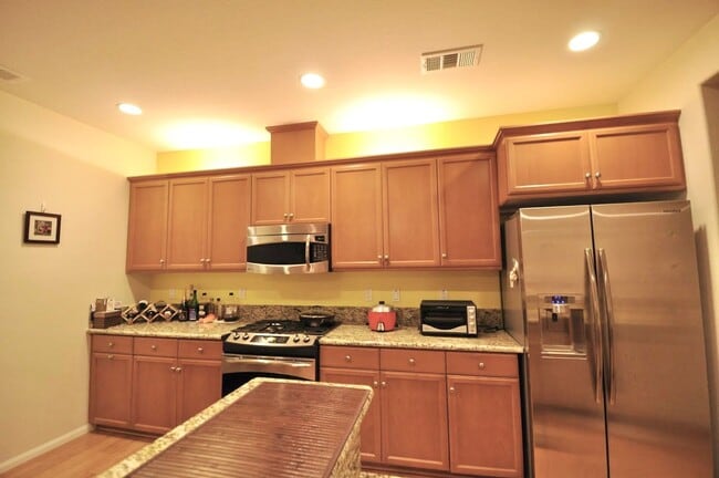 Photo - AVAILABLE JULY~ WONDERFUL CARMEL VALLEY 2BD/2.5BA CONDO! Only $3,595/mo! Unit 28