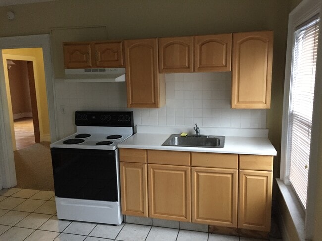 Photo - 1051 Monroe Ave Unidad 2