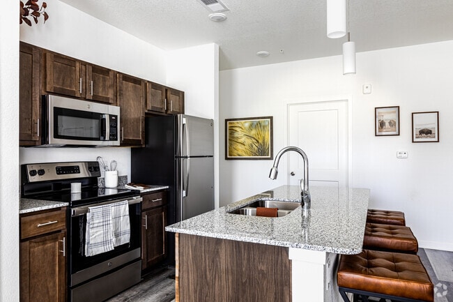 2BR, 2BA - 1108SF