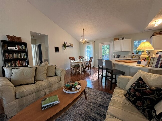 Photo - 116 Arbors Ct