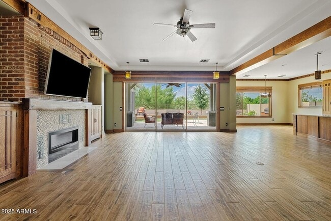 3123 E Cat Balue Dr