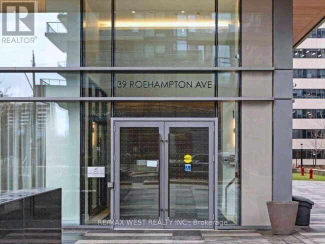 Photo - 39 Roehampton Ave Unit 4603