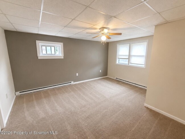 Photo - 1276 Main St