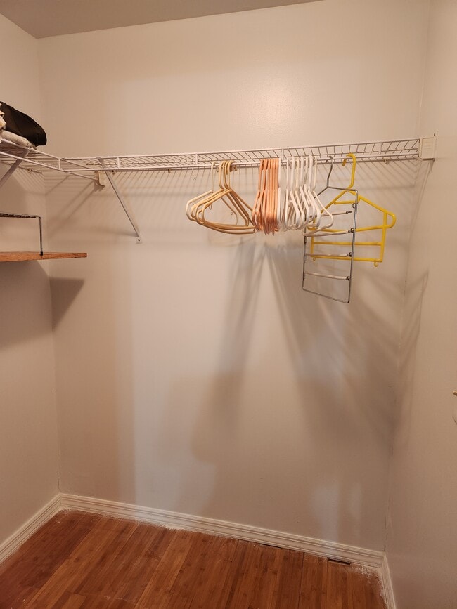 Photo - 471 Smith St