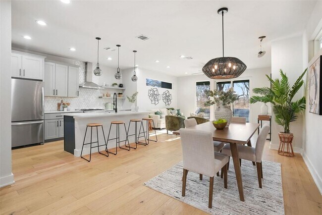 Photo - 5109 Stone Gate Dr