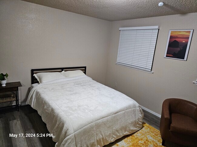 Photo - 923 E Marine View Dr