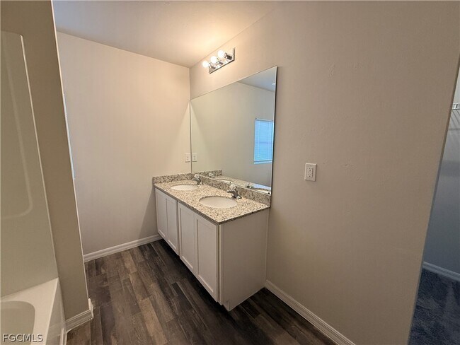 Photo - 324 NW 3rd Ln