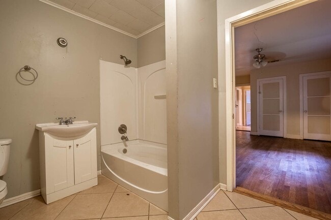 Photo - 2306 Alma St