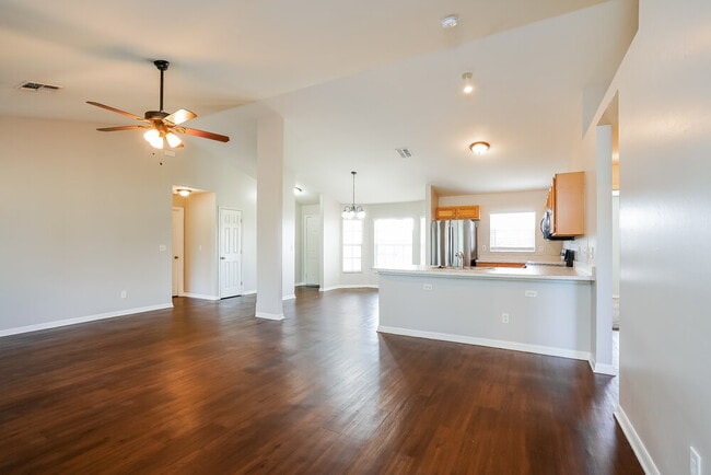 Photo - 1825 SW 25th St