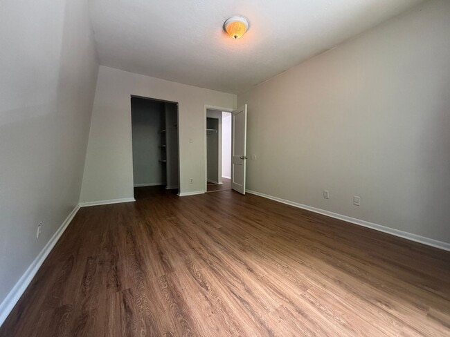 Photo - Spacious 1–3 Bedroom Apartments in South Louisville | Cedar Chase Unit 211