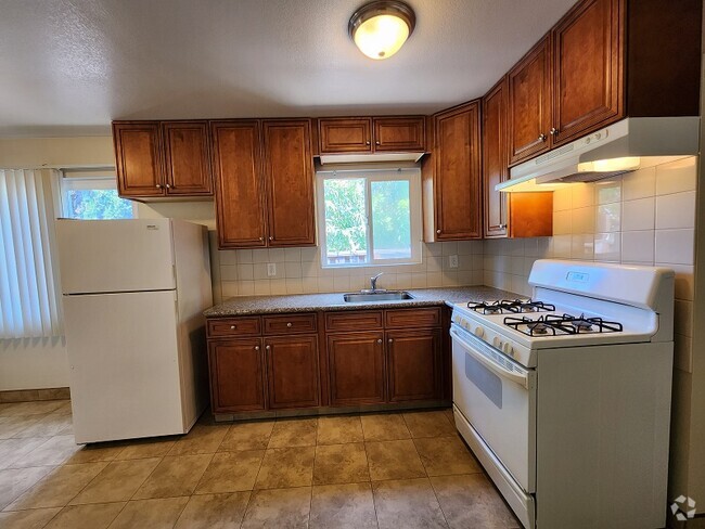 Building Photo - 455 Central Ct Rental