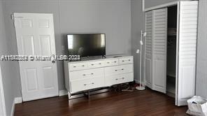 Photo - 7920 Harding Ave