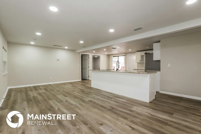 Photo - 4501 52nd Ave N